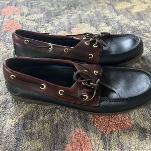 Sperry Men’s Authentic Original Leather Boat Shoes
Gently used
Size: 12